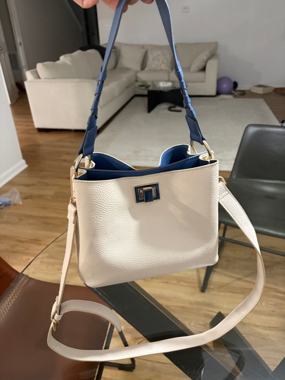 Cream and Navy Women's Leather Shoulder Bag